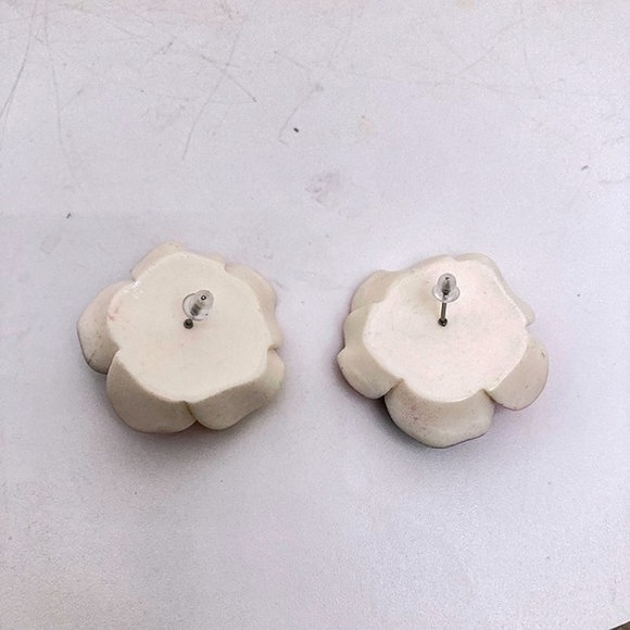 Flower rainbow Rose stud statement earrings Boho multicolor acrylic 💖 - Picture 9 of 17